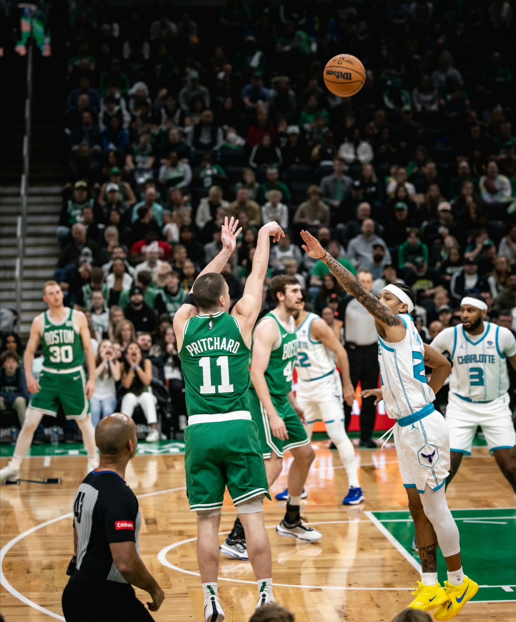 关于赛地聚焦：NBA季后赛国际比赛日热度飙升，多伦多猛龙回应争议，更衣室稳定，高层口径保持一致的信息