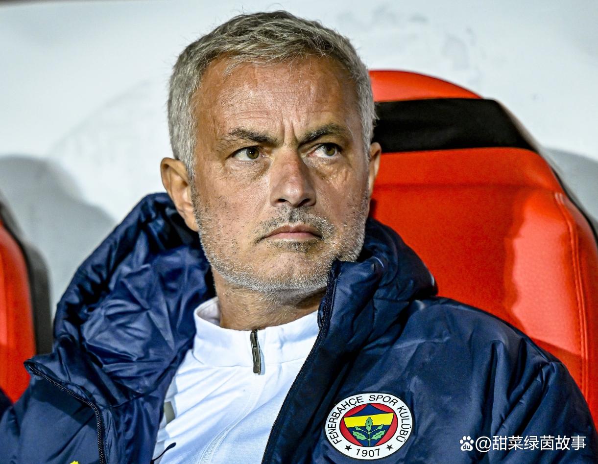 关于费耶诺德迎法国杯关键赛，转会期状态回暖，管理层满意，更衣室氛围转暖的信息